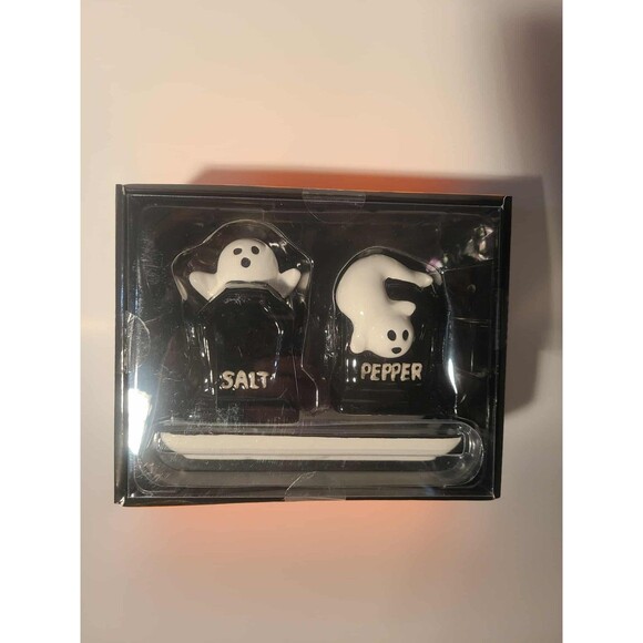 Jack O Lantern Halloween SALT & PEPPER SHAKERS Ghost Tombstone 3pc Set NIB NEW - Picture 2 of 6